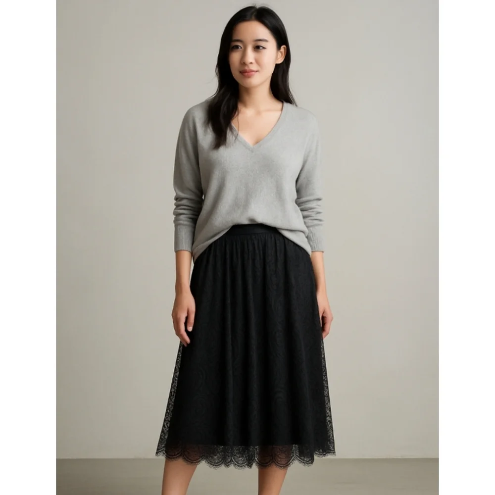 Vintage Escada Pleated Lace Skirt Scalloped Hem US 6 Black